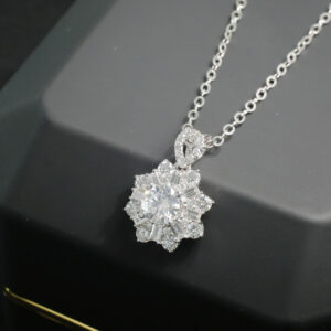 Mặt dây chuyền Enchanted Bloom - Image 3