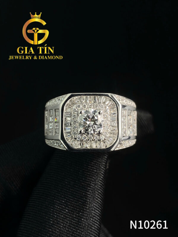 Nhẫn Regal Triumph