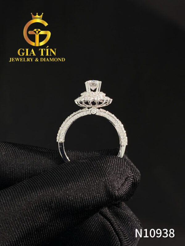 Ổ nhẫn Eternal Blossom