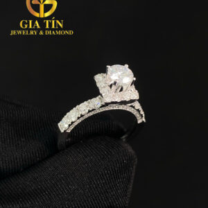 Ổ nhẫn Diamond Crown