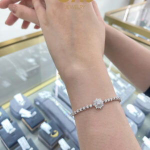 𝑳𝒂̆́𝒄 𝑻𝒂𝒚 𝑲𝒊𝒎 𝑪𝒖̛𝒐̛𝒏𝒈 “𝑩𝒍𝒐𝒐𝒎𝒊𝒏𝒈 𝑺𝒕𝒂𝒓” - Image 2