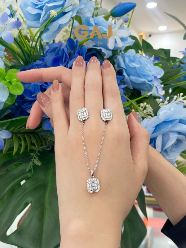 Bộ trang sức 𝐃𝐢𝐚𝐦𝐨𝐧𝐝 𝐀𝐮𝐫𝐚